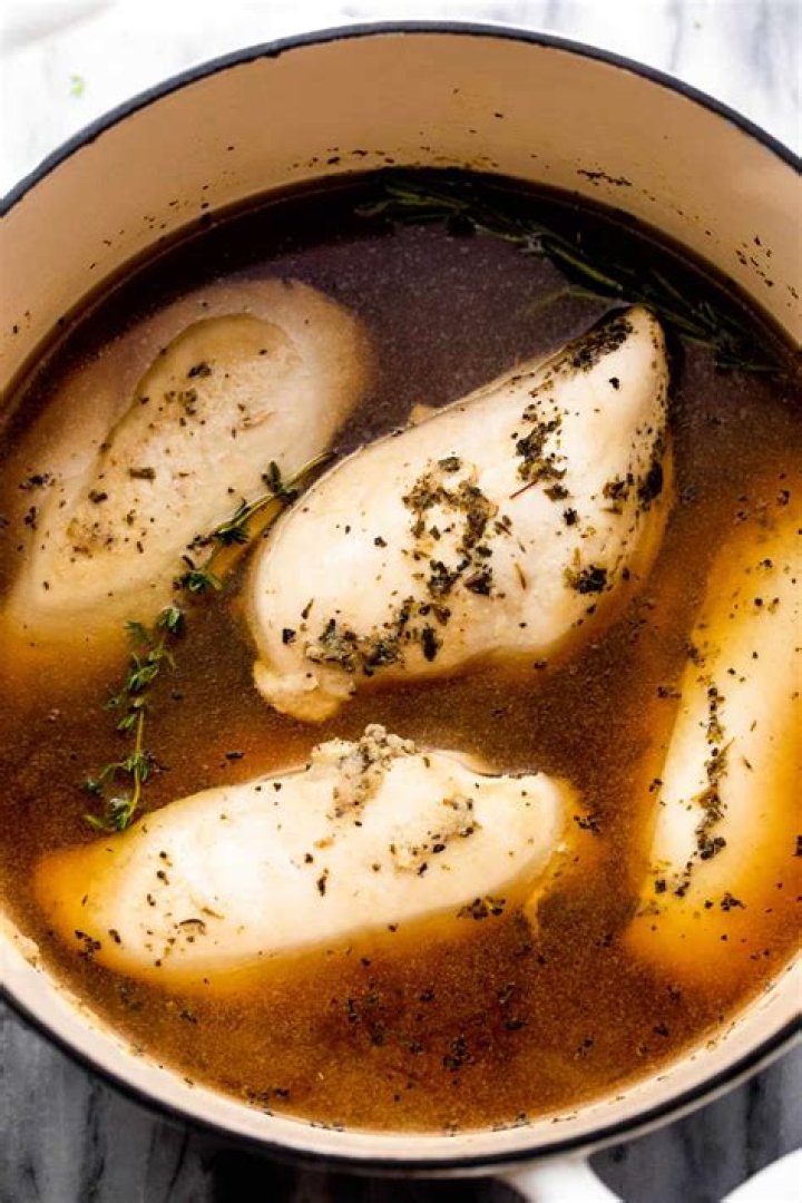 How long does it take to cook chicken breast by boiling?