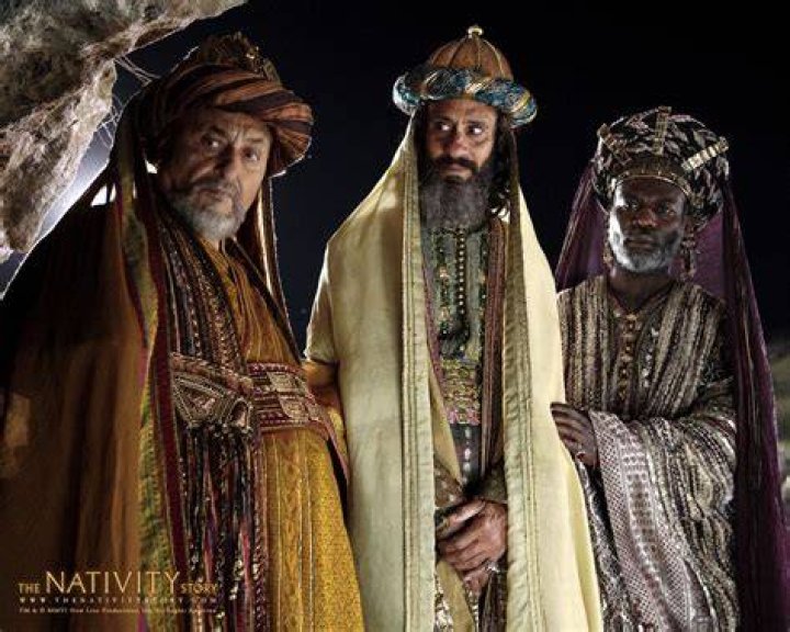 What do the three wise men wear?